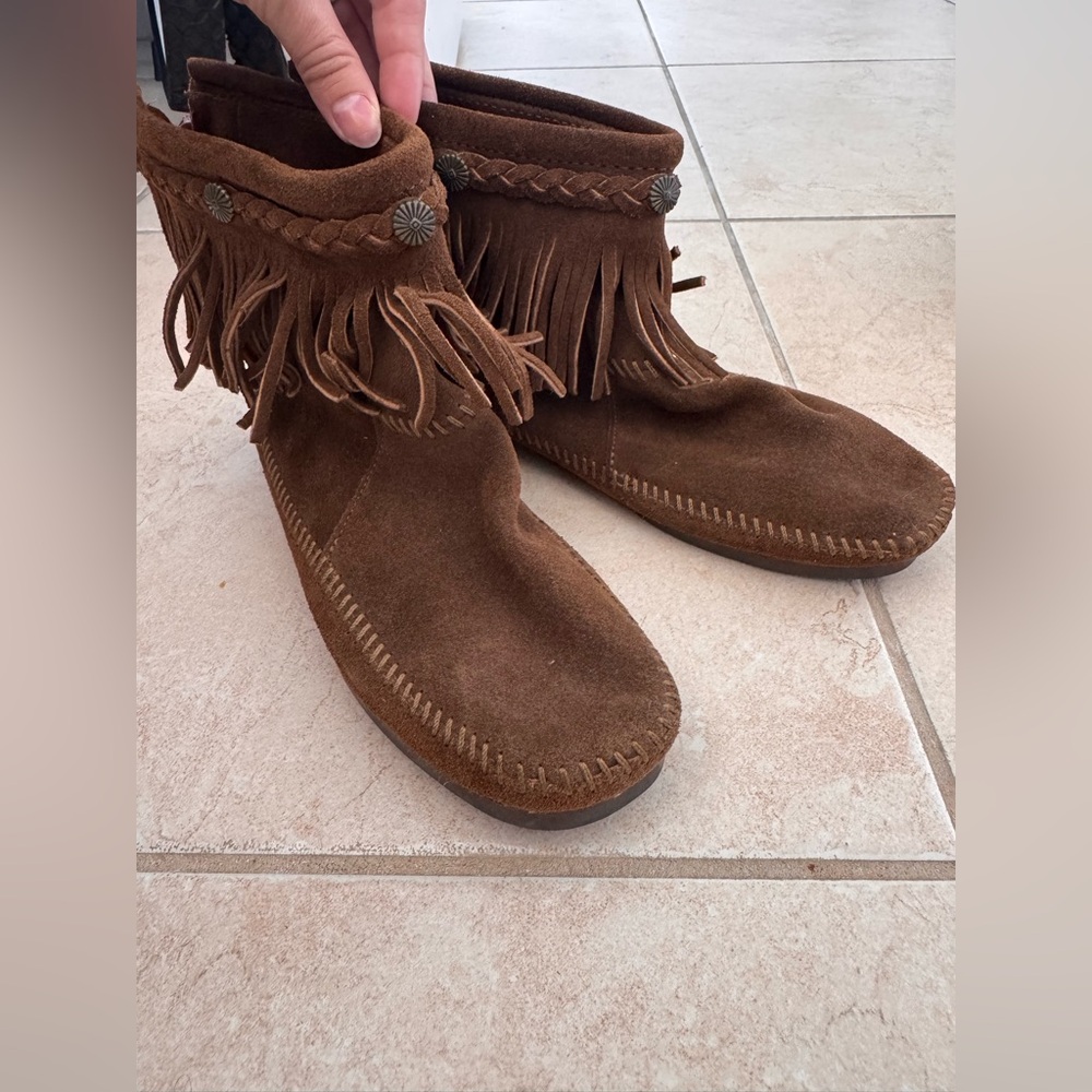 Minnetonka Suede Fringe Moccasins in Rich Brown